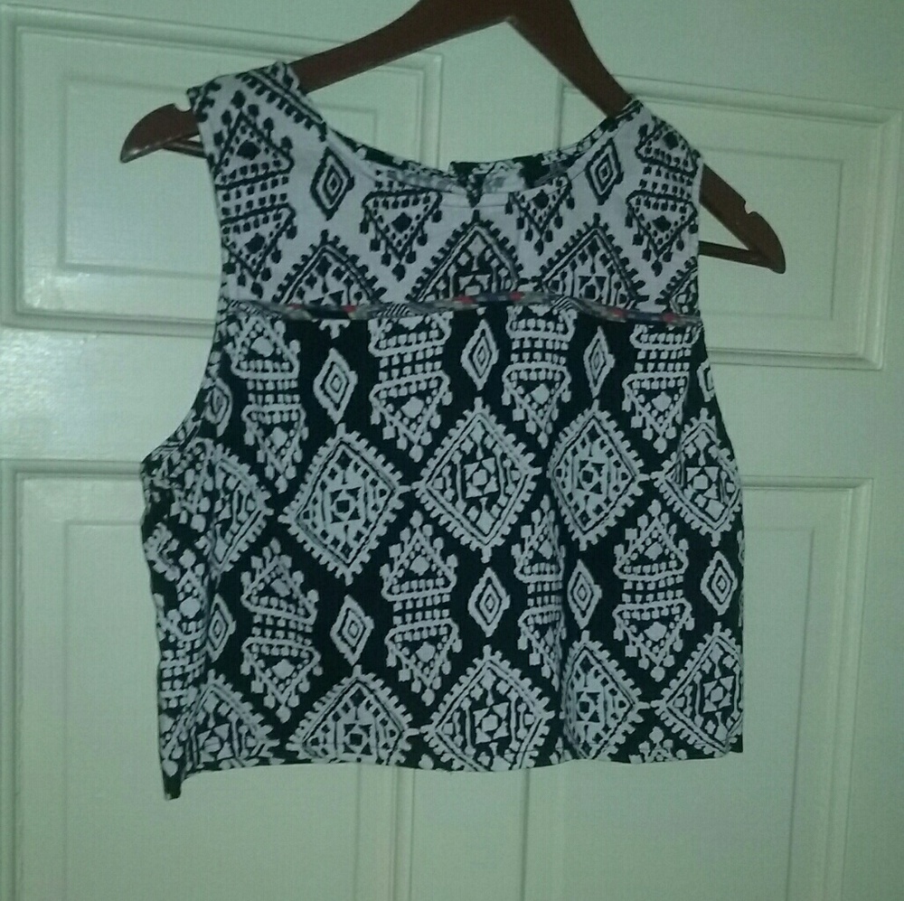 Crop top